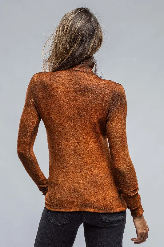 Tizzy Fitted Turtleneck Sweater In Shaded Rust