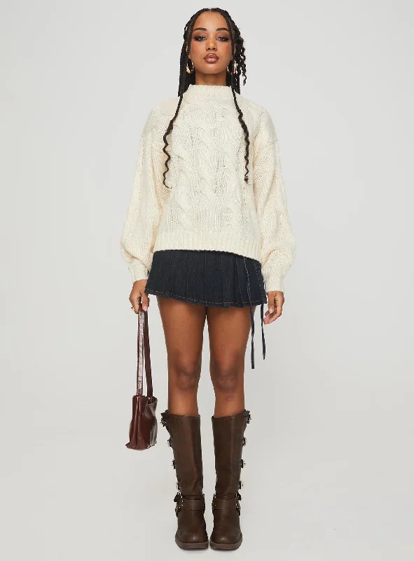 Gzira Oversized Cable Knit Sweater Cream